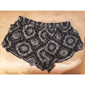 Forever 21 pre loved paisley printed shorts